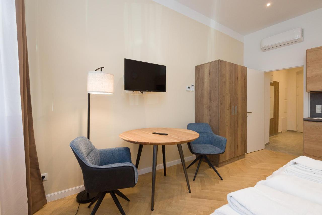 Vienna Stay Apartments Pezzl 1170 エクステリア 写真